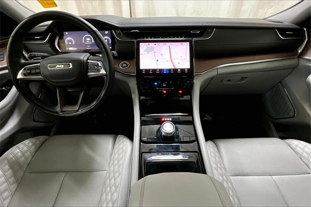 2022 Jeep Grand Cherokee Summit photo 5