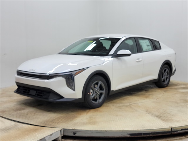 2025 Kia K4 LXS photo 8