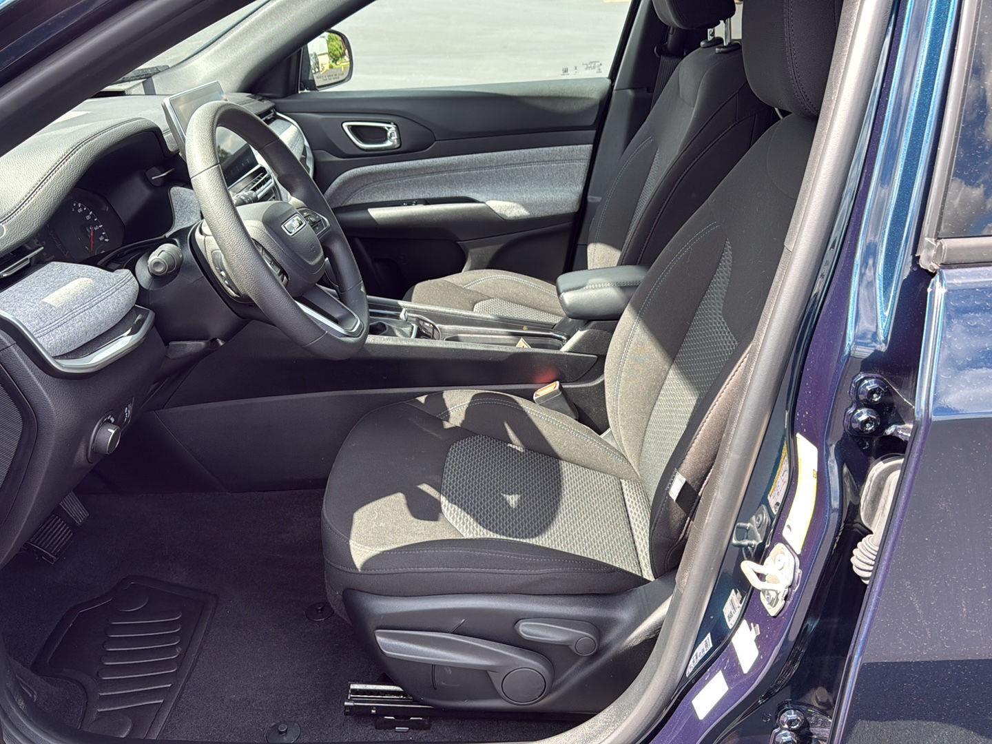 2024 Jeep Compass Sport photo 7