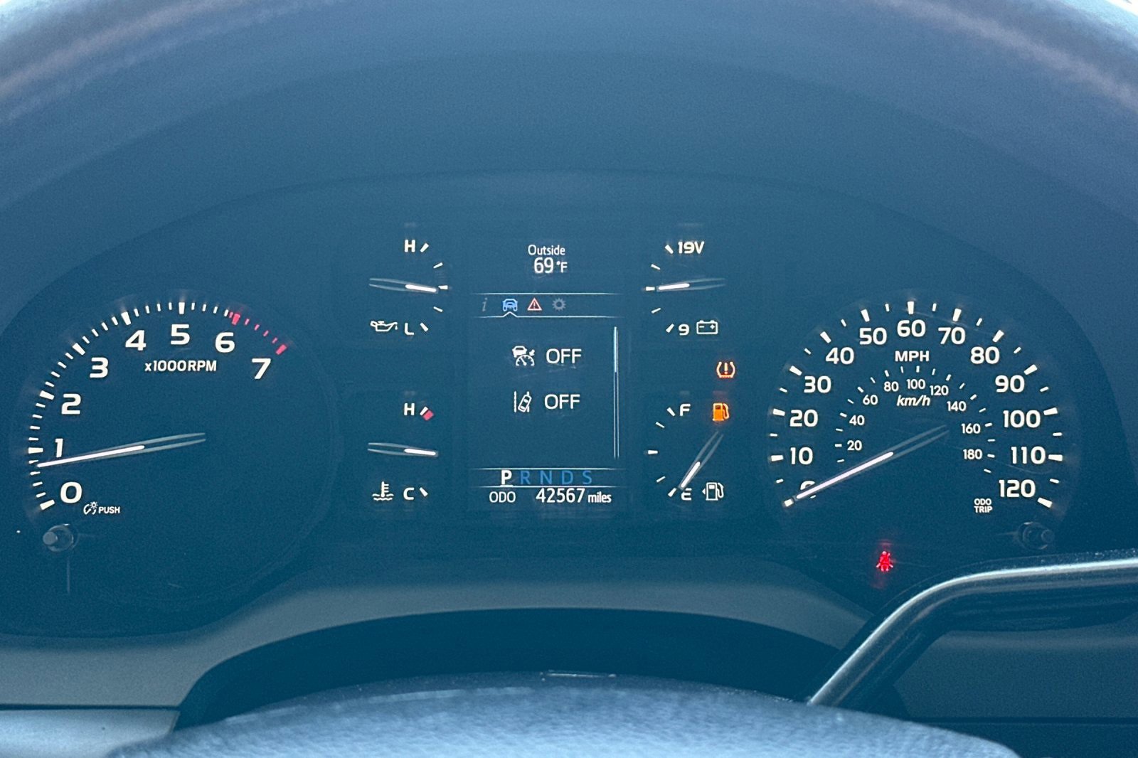 2021 Toyota Tundra SR5 Grade photo 28