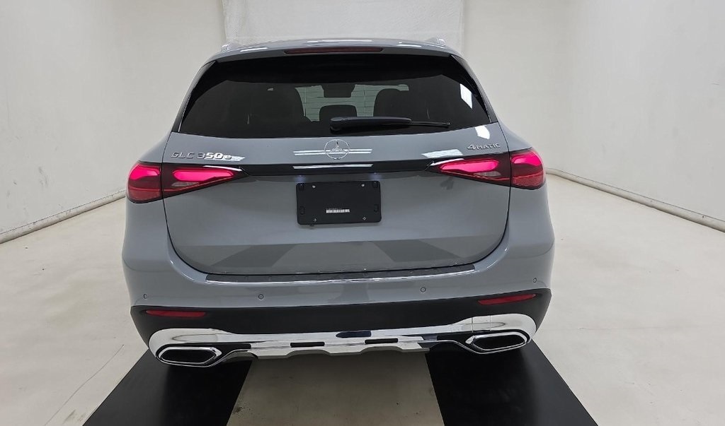 2025 Mercedes Benz GLC 350e 4MATIC photo 4