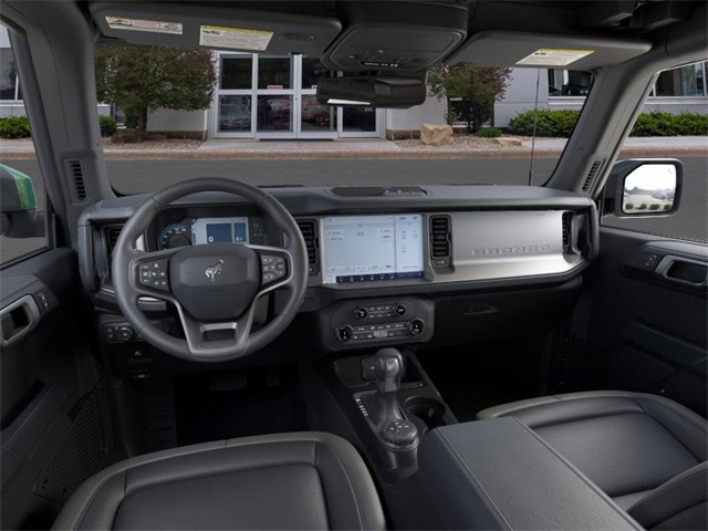 2025 Ford Bronco Outer Banks photo 8