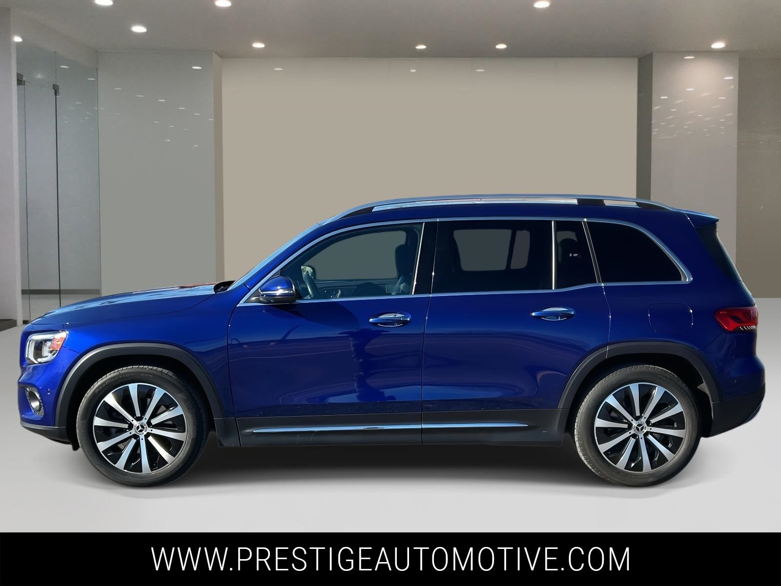 2020 Mercedes Benz GLB 250 4MATIC photo 2