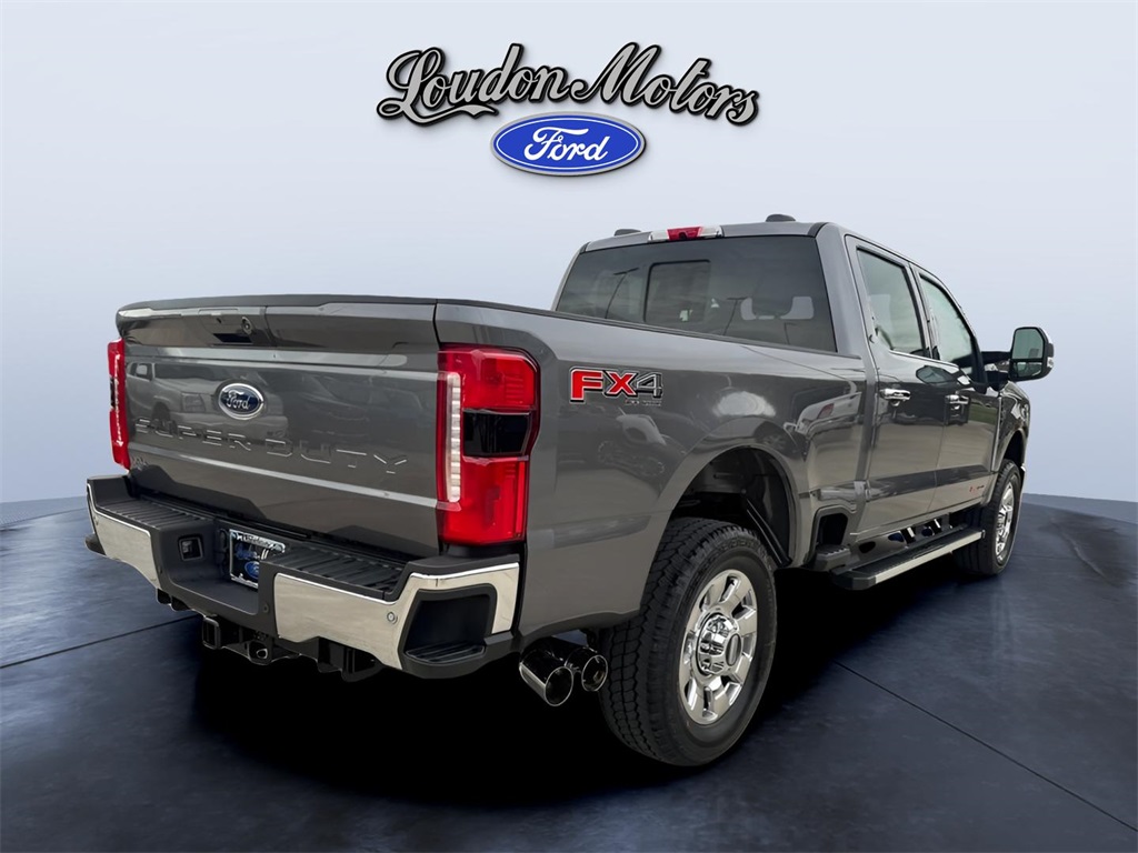 2025 Ford F-350 Lariat photo 6