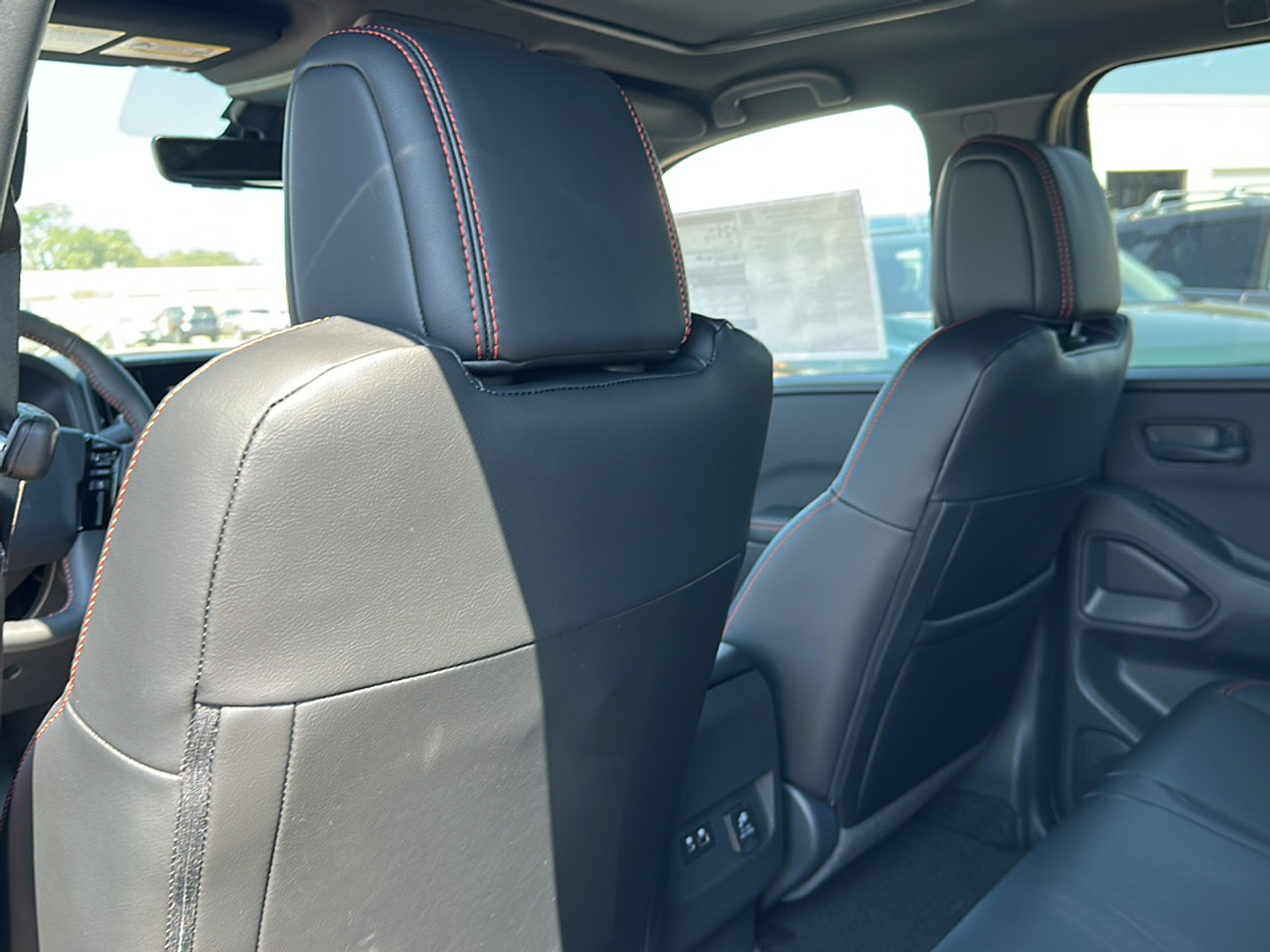 2026 Nissan Frontier Crew Cab PRO-X photo 2