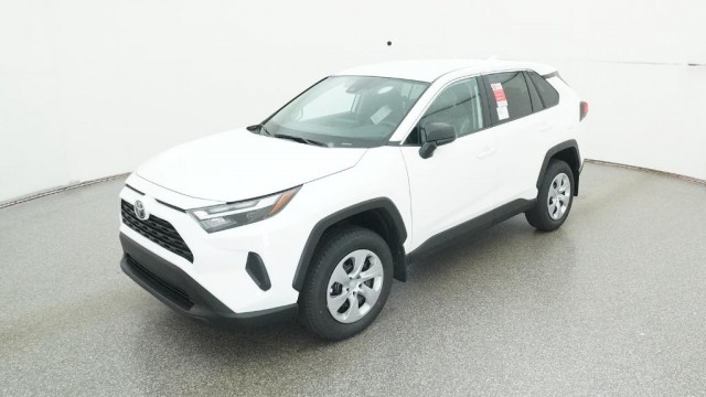 2025 Toyota RAV4 LE's photo