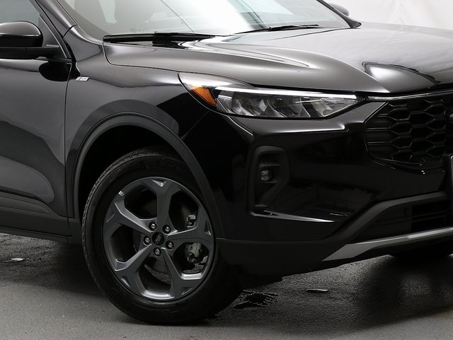 2025 Ford Escape Hybrid ST-Line Select photo 3