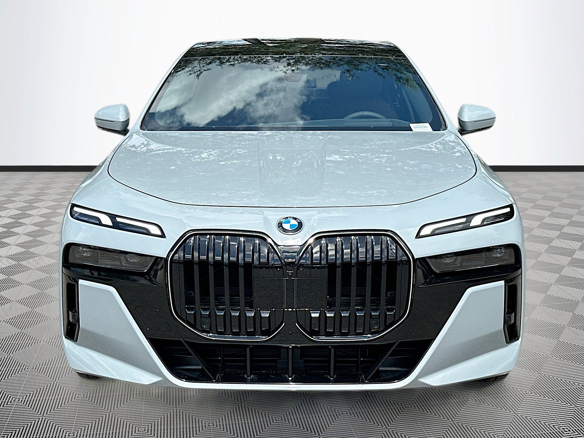 2025 Bmw 760i xDrive photo 2