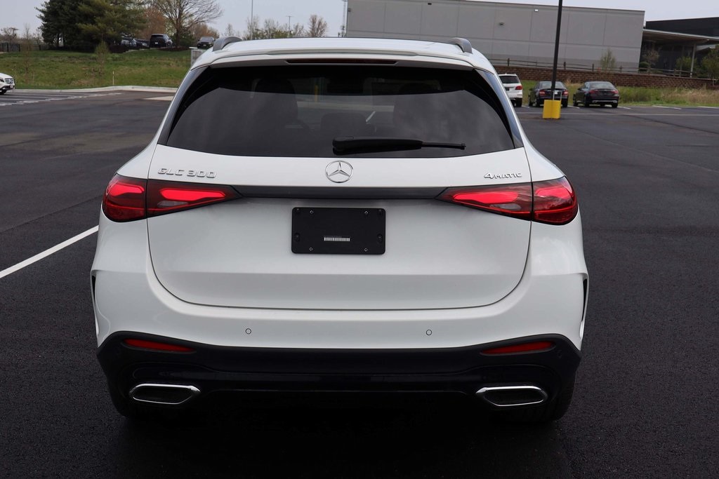 2025 Mercedes Benz GLC AMG photo 4