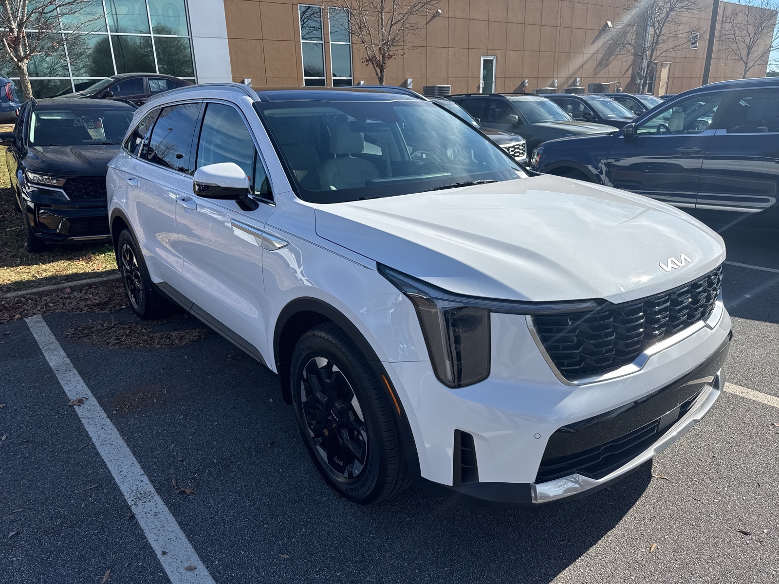 2025 Kia Sorento S's photo