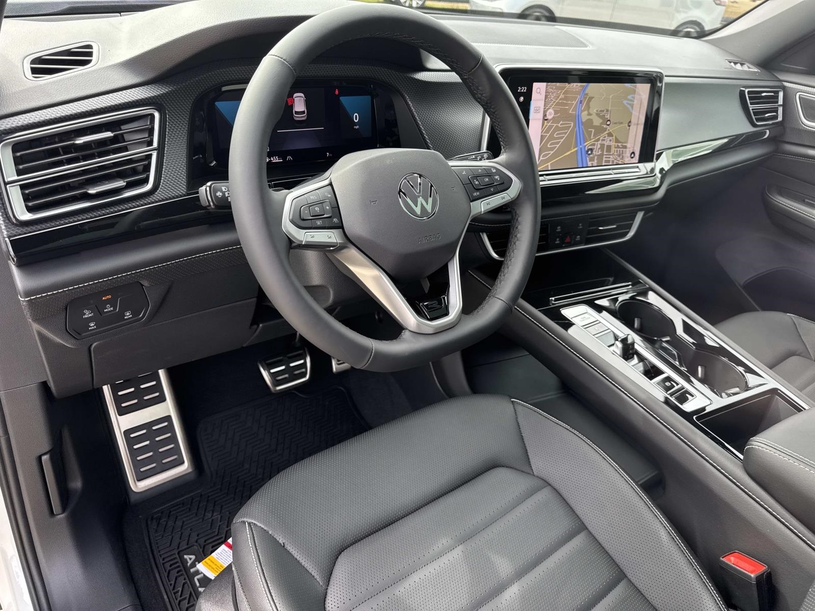 2026 Volkswagen Atlas Cross Sport SEL R-Line photo 9