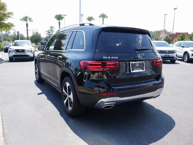 2026 Mercedes Benz GLB 250 photo 4