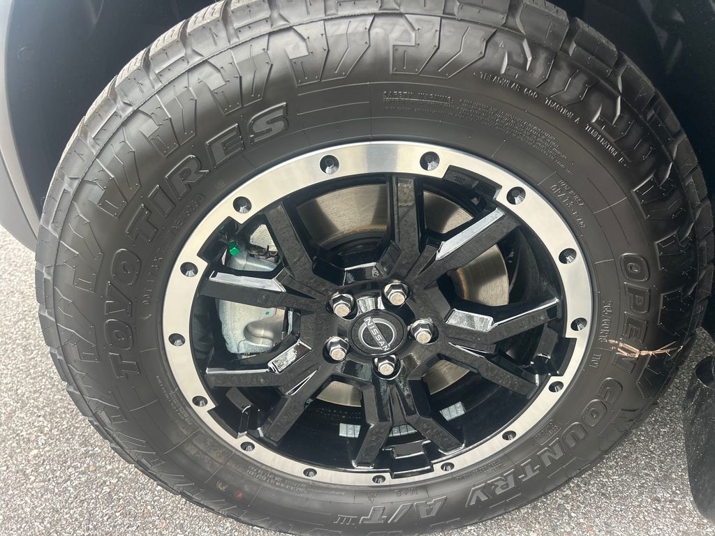 2025 Nissan Pathfinder Rock Creek photo 32