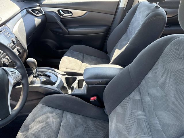 2016 Nissan Rogue S photo 20