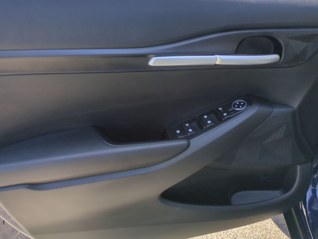 2025 Kia Seltos LX photo 20