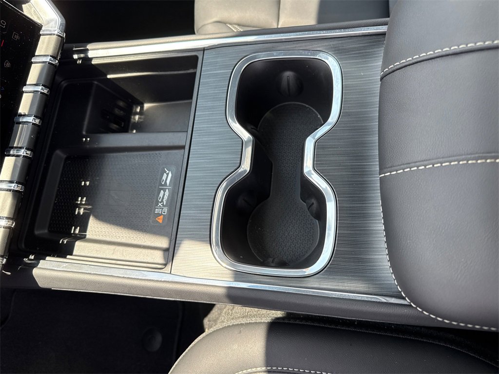 2025 Gmc Acadia Elevation Black Edition photo 25