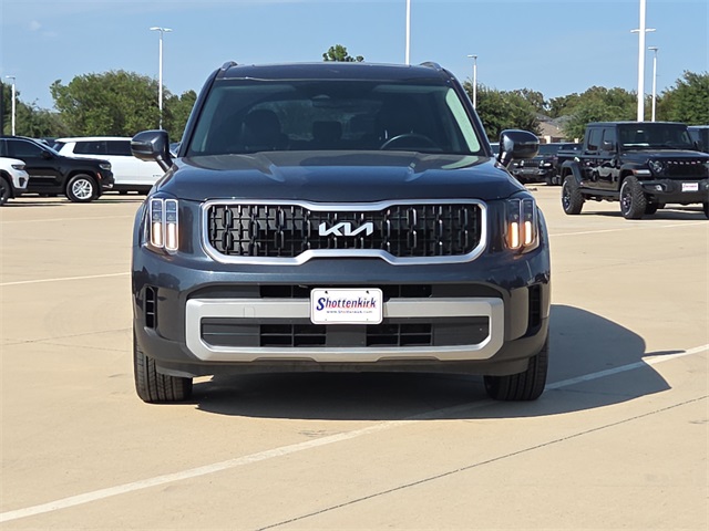 2024 Kia Telluride EX photo 2