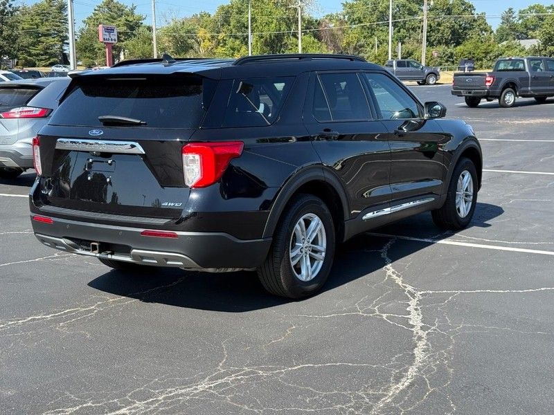 2022 Ford Explorer XLT photo 3