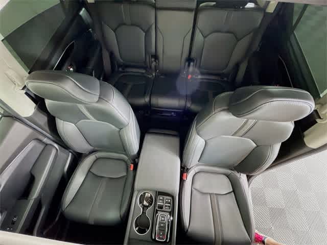 2025 Honda Pilot Touring photo 11