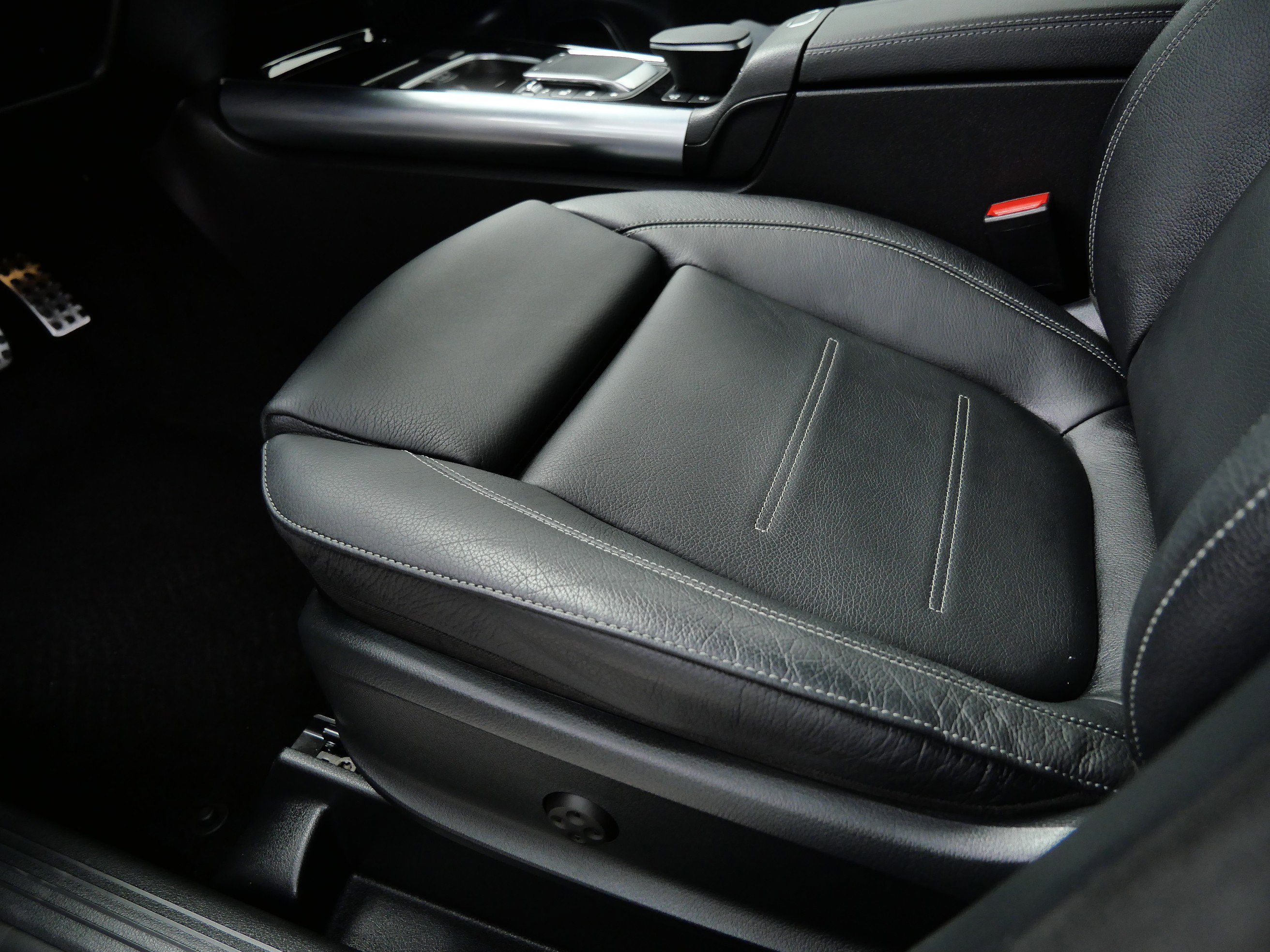 2023 Mercedes Benz GLA AMG 45 photo 12