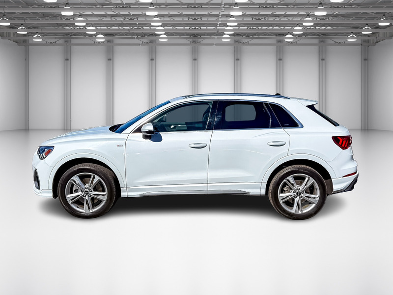 2023 Audi Q3 Premium S line photo 2