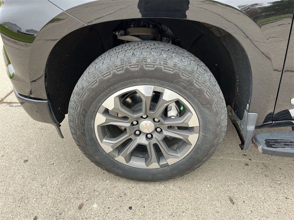 Used 2024 Chevrolet Silverado 1500 High Country with VIN 2GCUDJED3R1204994 for sale in Oslo, Minnesota