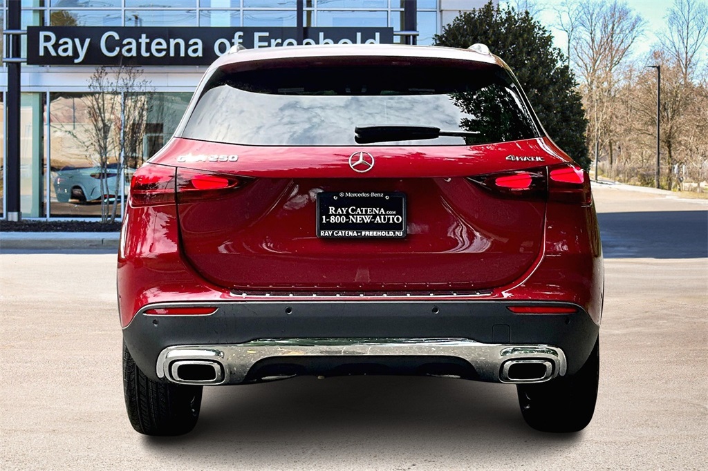 2026 Mercedes Benz GLA 250 4MATIC photo 4