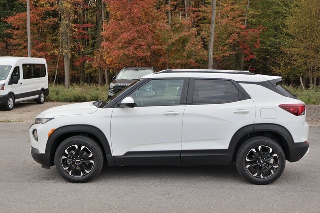 2022 Chevrolet Trailblazer LT photo 3