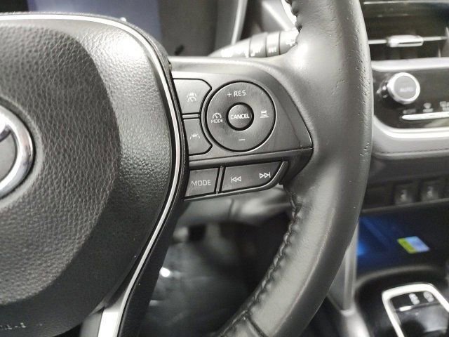 2023 Toyota Corolla Cross XLE photo 22