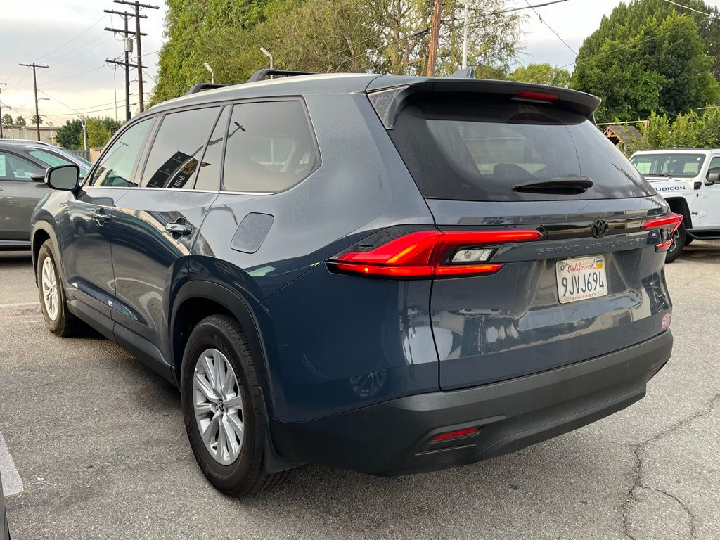 2024 Toyota Grand Highlander XLE photo 4
