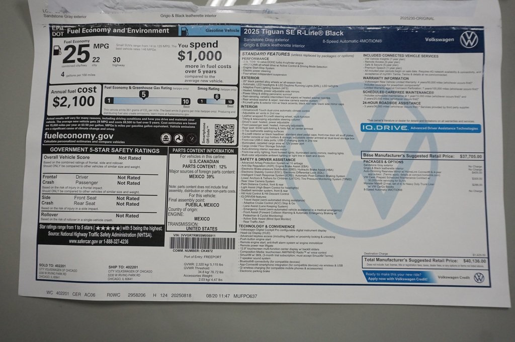 2025 Volkswagen Tiguan SE R-Line Black photo 29