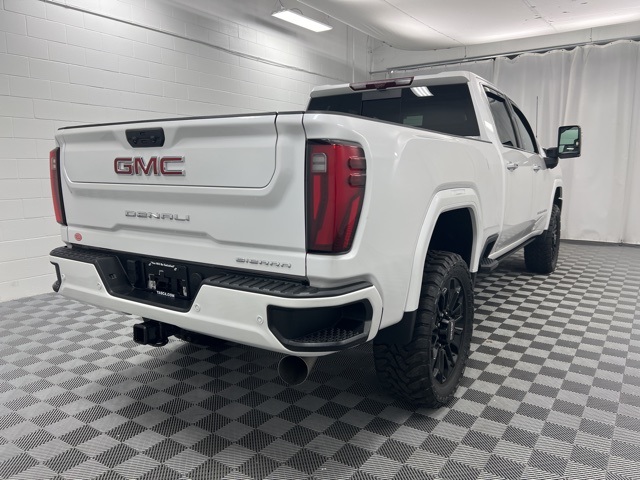 2024 Gmc Sierra HD Denali photo 2