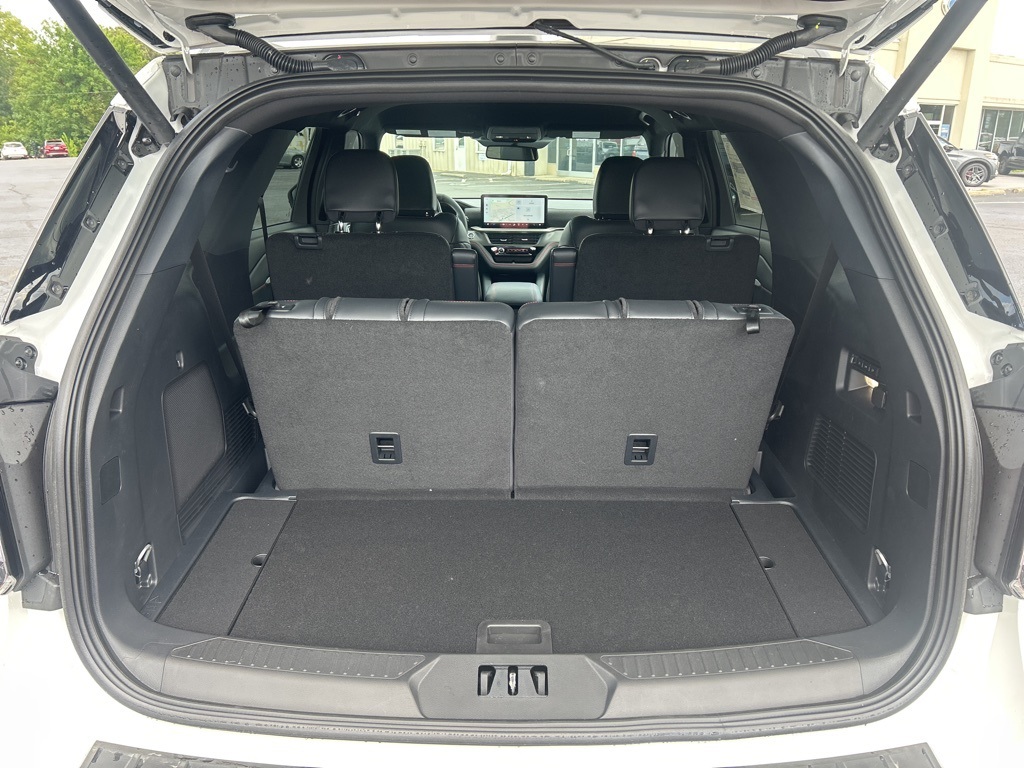 2025 Ford Explorer ST photo 15