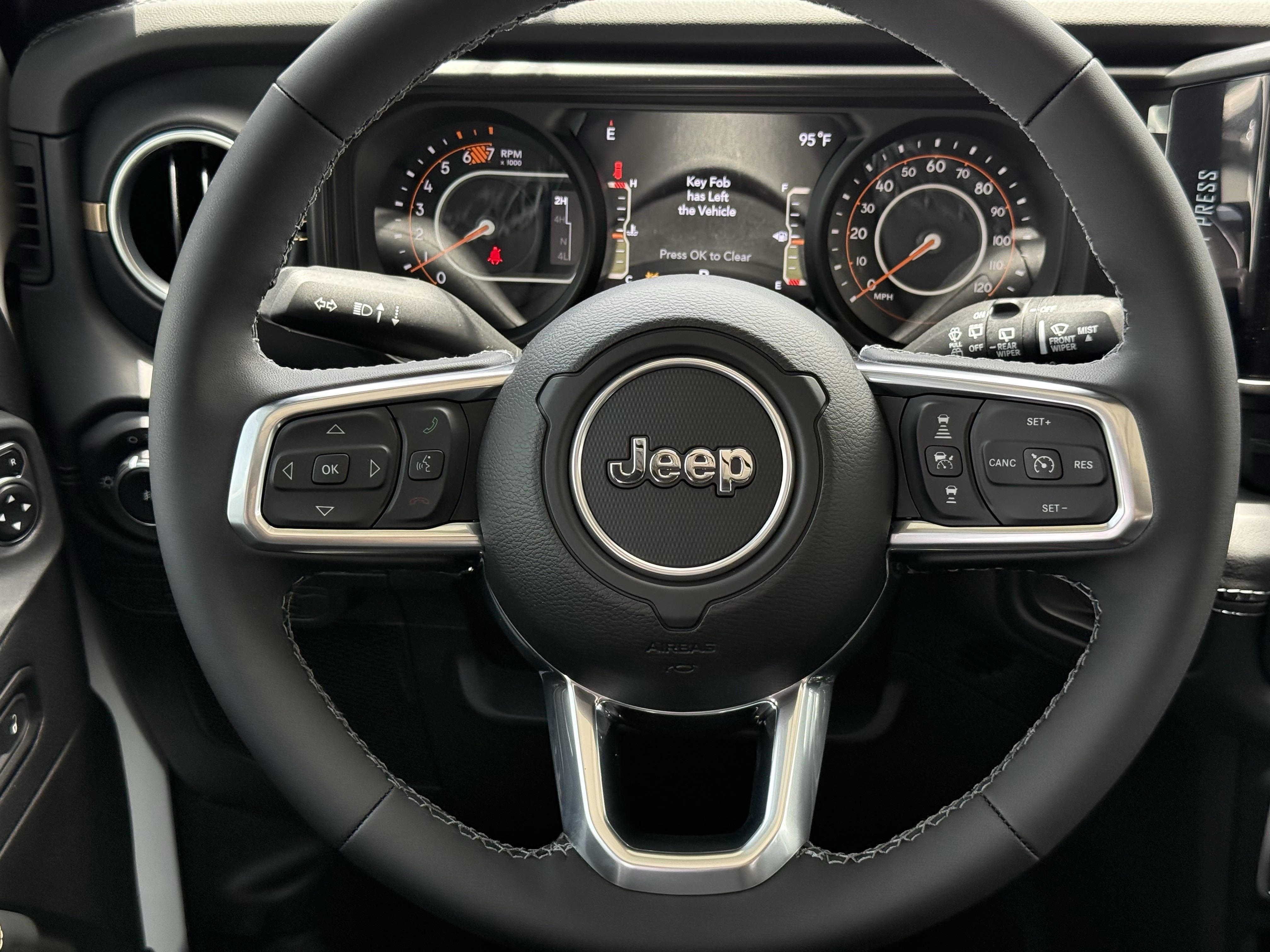 2025 Jeep Wrangler Sahara photo 5
