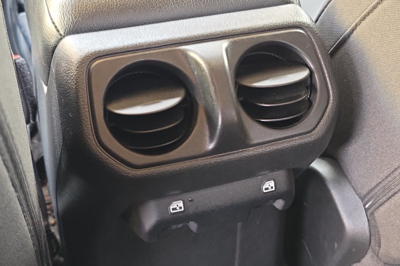 2023 Jeep Gladiator Sport photo 14