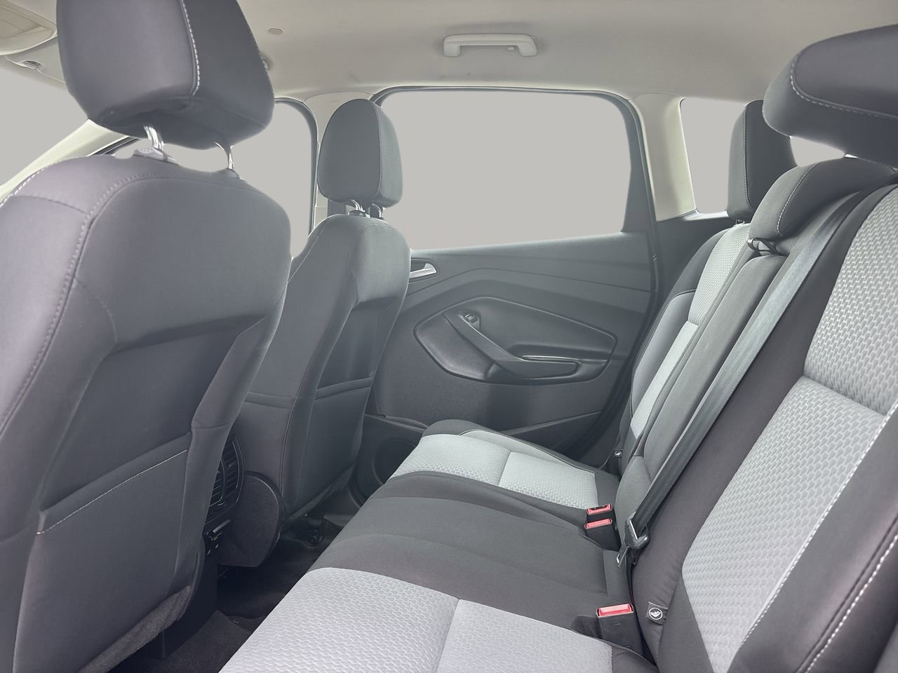 2017 Ford C-Max Hybrid SE photo 16