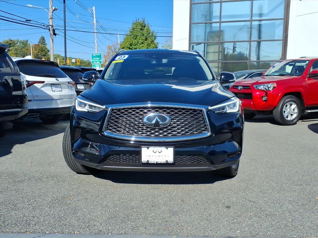 2023 Infiniti QX50 Luxe photo 2