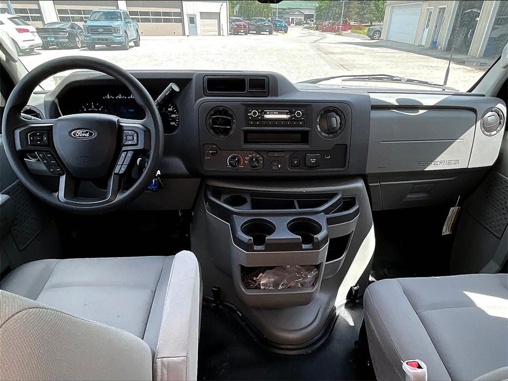 2025 Ford E-350 photo 11