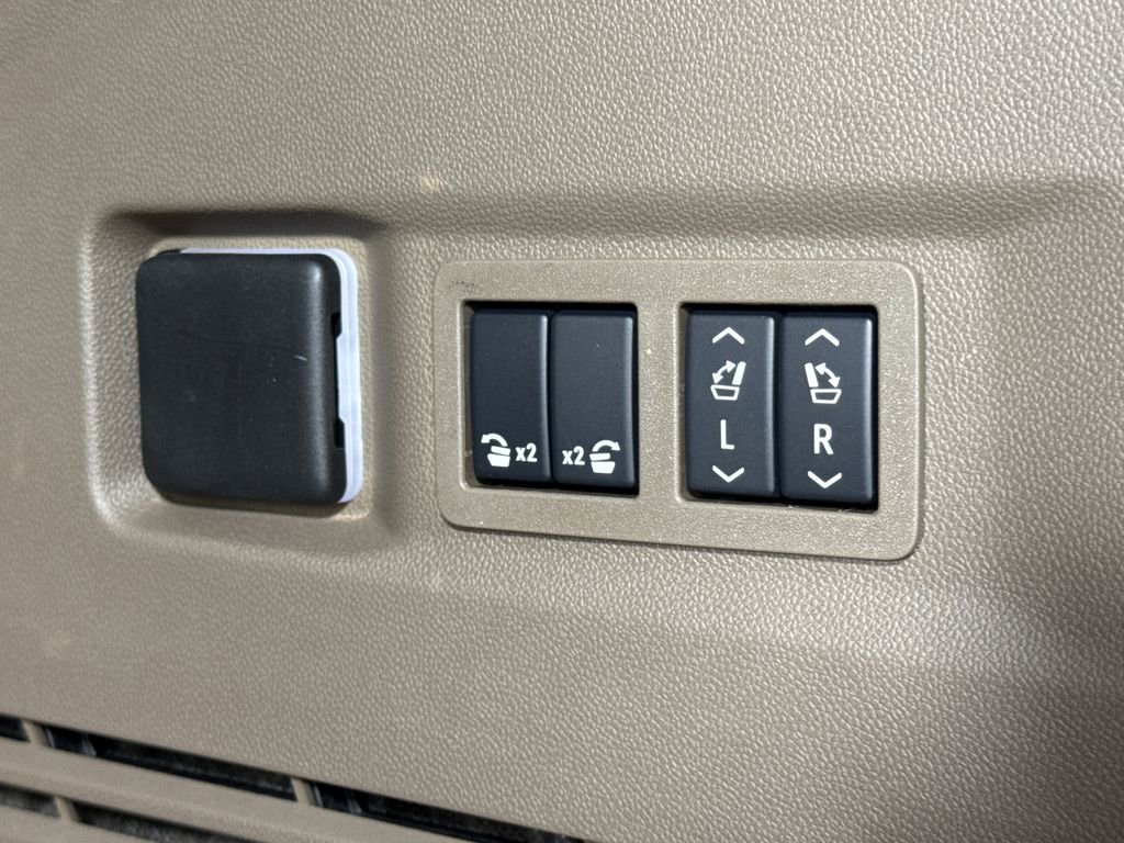 2025 Gmc Yukon Denali photo 17