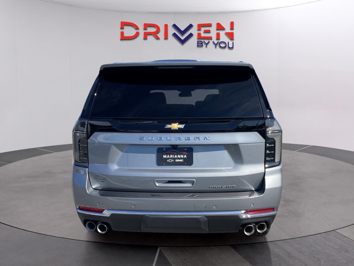 2026 Chevrolet Suburban Premier photo 4