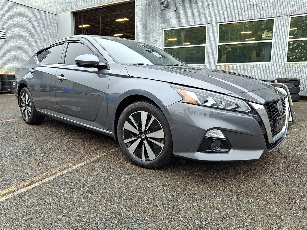 2019 Nissan Altima SV's photo