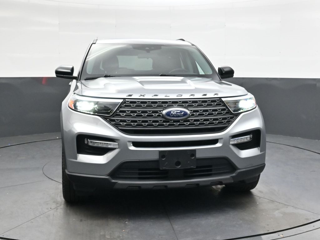 2022 Ford Explorer XLT photo 2