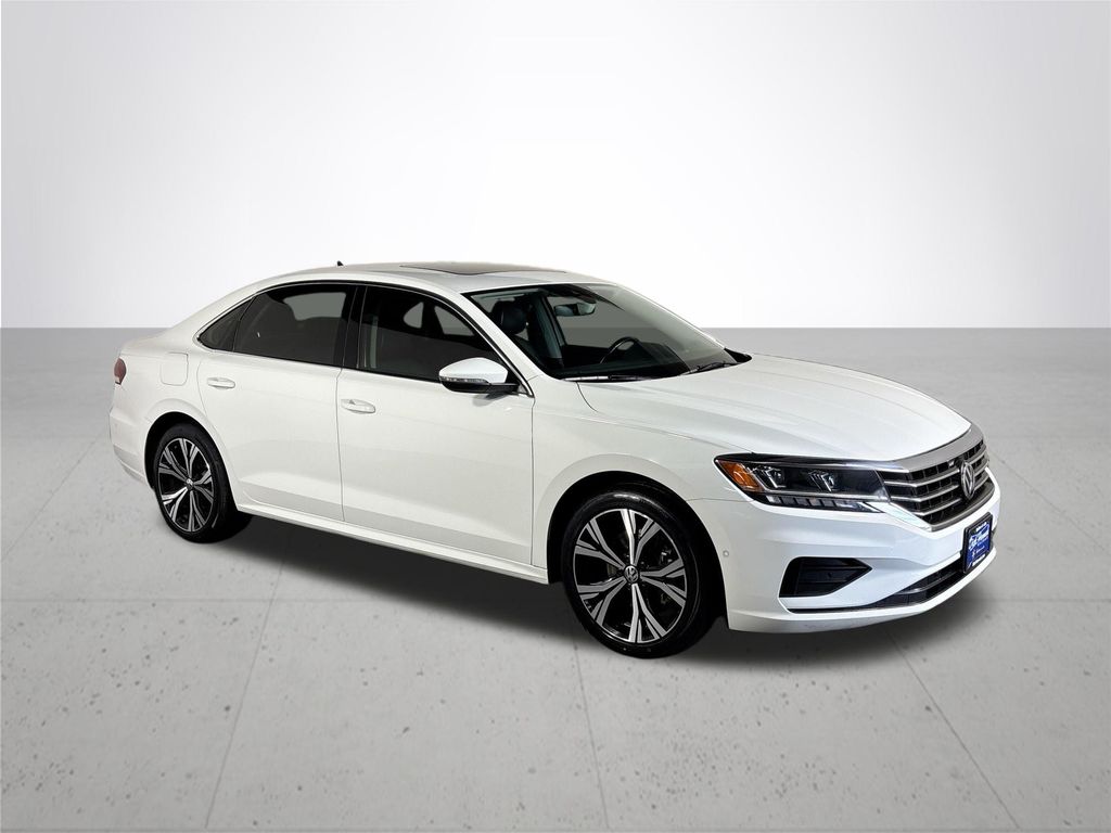 2020 Volkswagen Passat 2.0T SEL photo 3