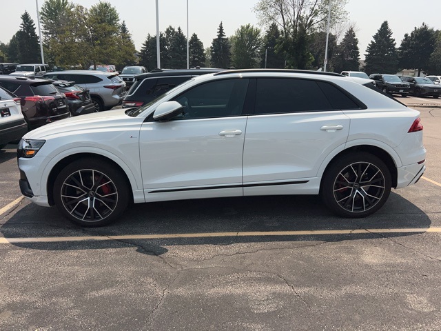 2021 Audi Q8 55 Premium Plus photo 3