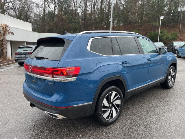 2025 Volkswagen Atlas SEL photo 3