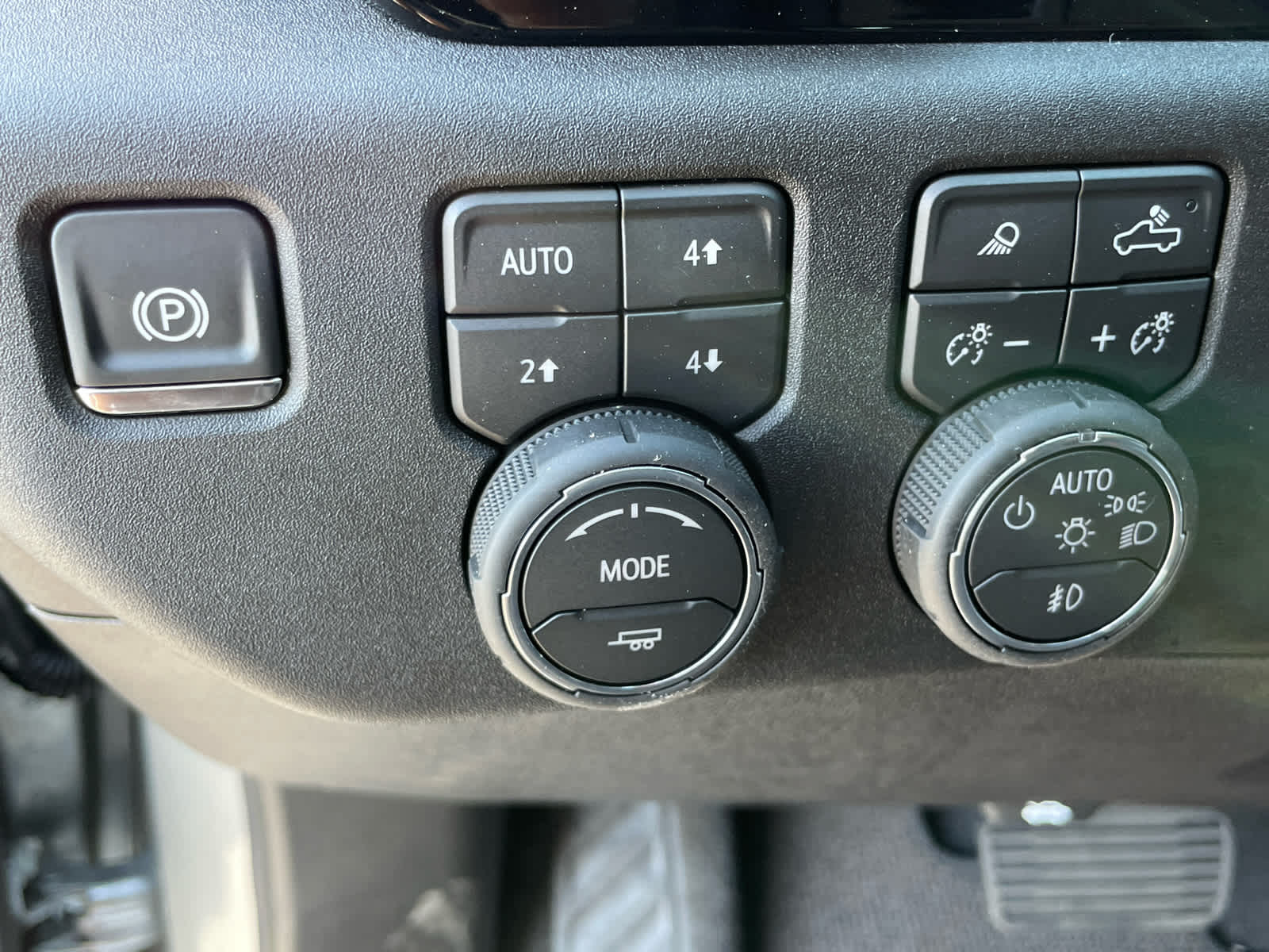 2026 Chevrolet Silverado 3500HD High Country photo 25