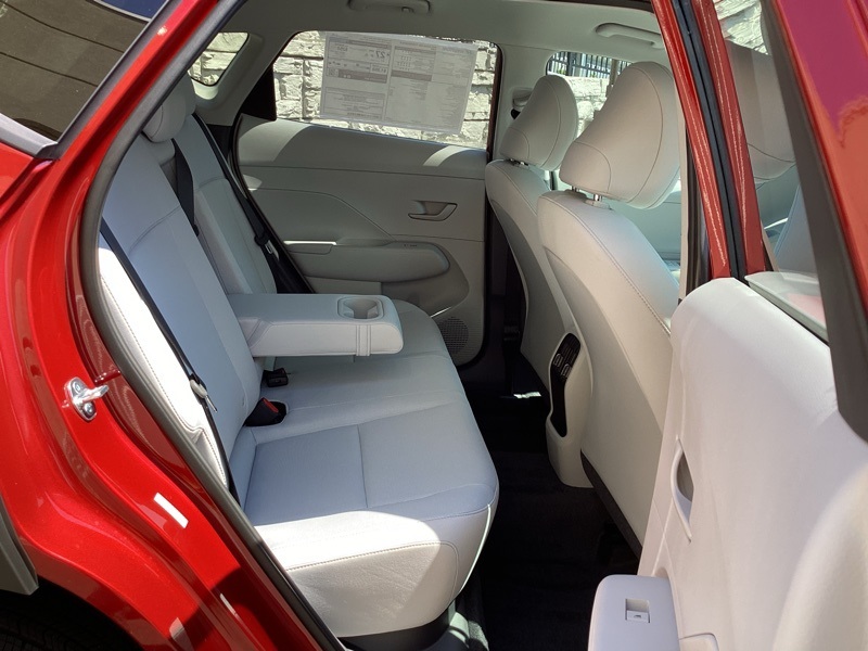 2025 Hyundai Kona SEL photo 13