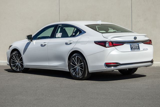 2025 Lexus ES 300 photo 3