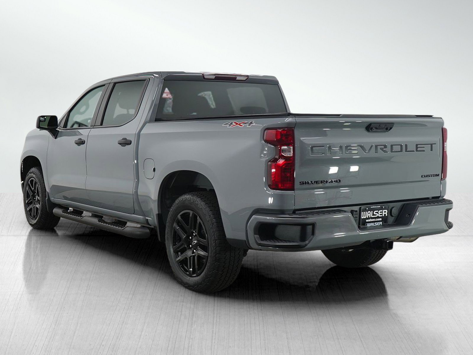 2024 Chevrolet Silverado 1500 Custom photo 2