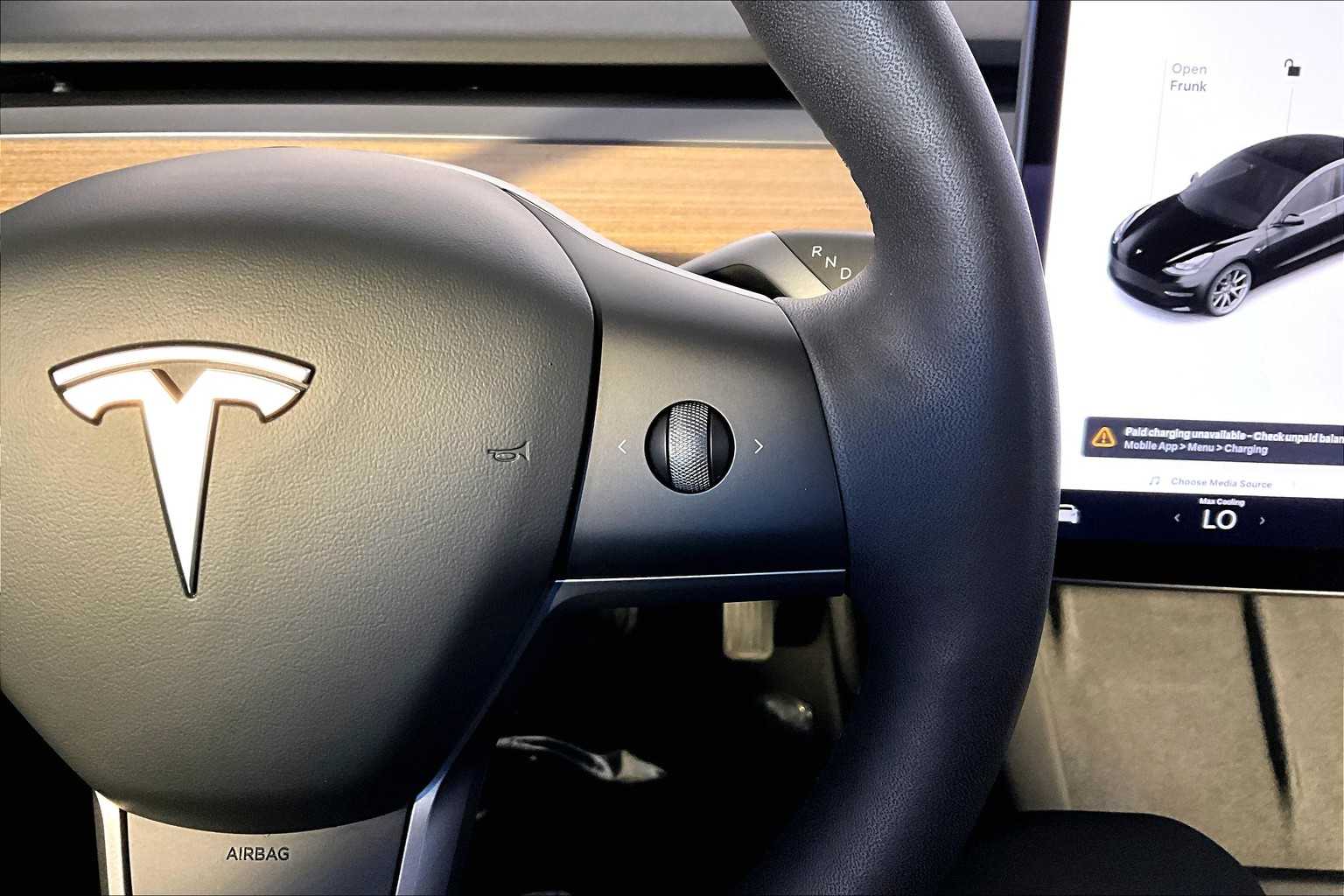 2021 Tesla Model 3 Standard Range Plus photo 22